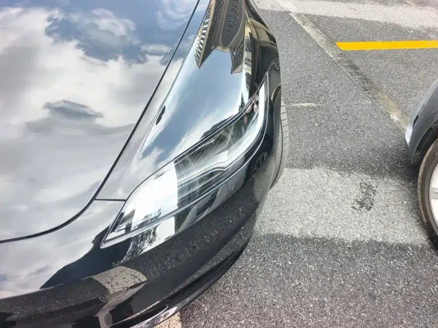 Tesla Model 3 — Фото автомобиля 5