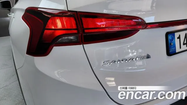 Hyundai Santafe — Фото автомобиля 18