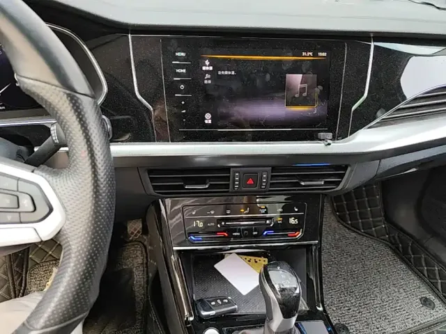 Volkswagen Passat — Фото автомобиля 8