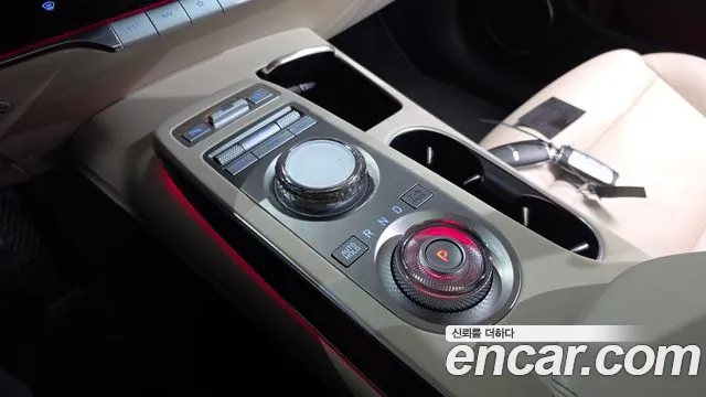 Genesis GV70 — Фото автомобиля 12