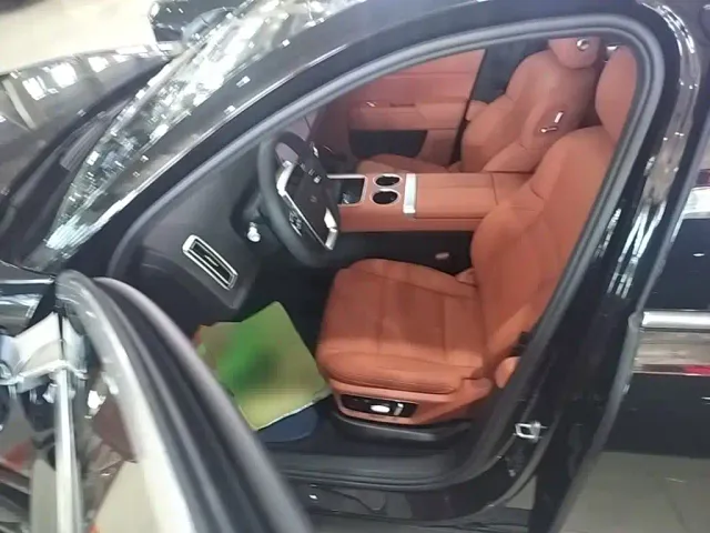 Li Auto L7 — Фото автомобиля 15