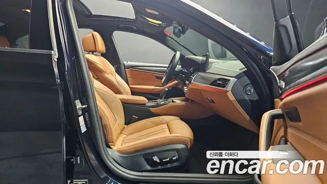 BMW 5 Series G30 — Фото автомобиля 26