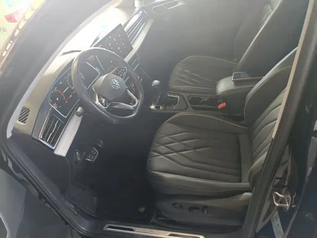 Volkswagen Tiguan L — Фото автомобиля 14