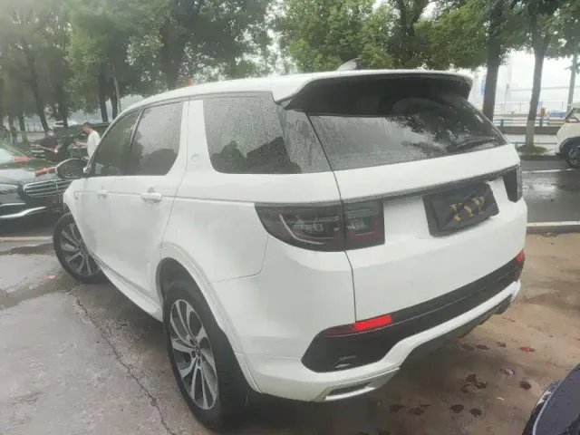 Land Rover Discovery Sport — Фото автомобиля 7