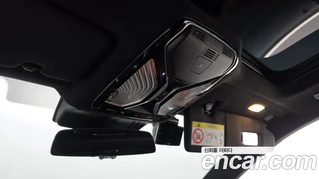 BMW 8 Series G15 — Фото автомобиля 27