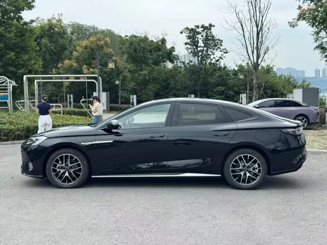 BYD Seal — Фото автомобиля 3