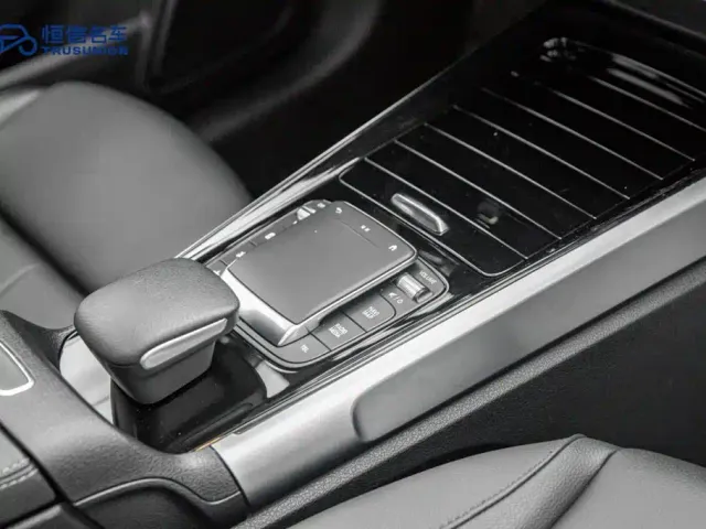 Mercedes-Benz GLB-Class — Фото автомобиля 19