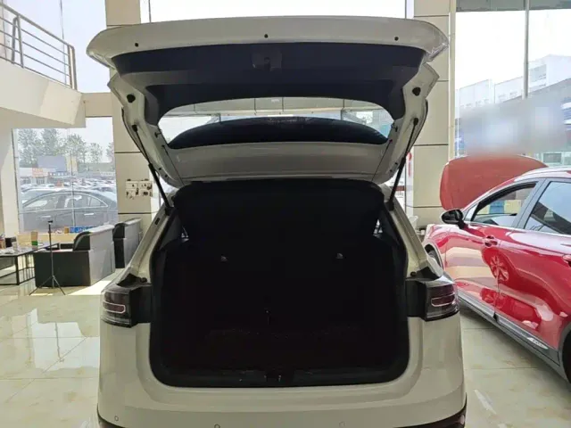 Volkswagen Tharu — Фото автомобиля 18