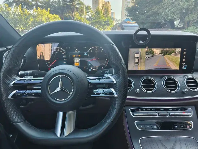 Mercedes-Benz E-Class — Фото автомобиля 15