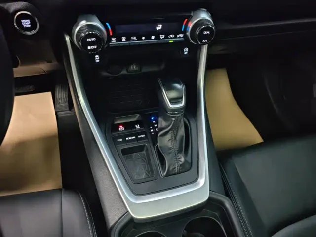 Toyota Wildlander — Фото автомобиля 13