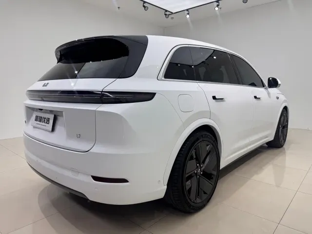 Li Auto Li Auto L7 2025 Max Smart Renewal Edition — Фото автомобиля 4
