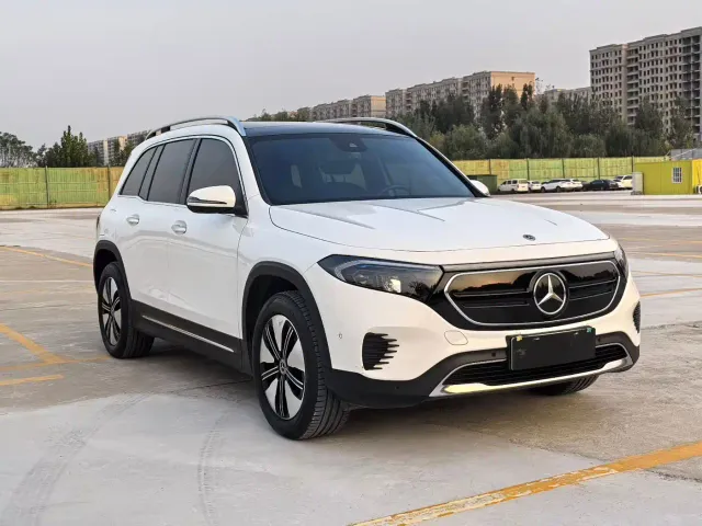 Mercedes-Benz EQB — Фото автомобиля 3