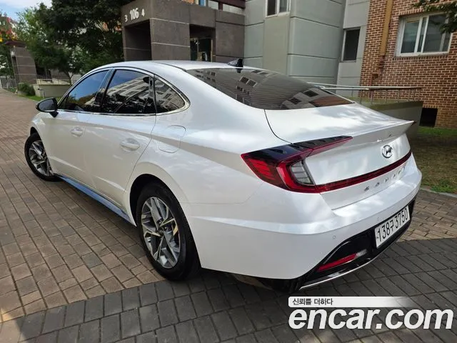 Hyundai Sonata — Фото автомобиля 4