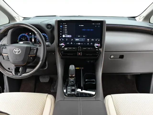 Toyota Alphard — Фото автомобиля 7