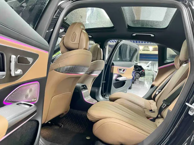 Mercedes-Benz E-Class — Фото автомобиля 7