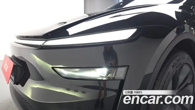 Tesla Model Y — Фото автомобиля 19