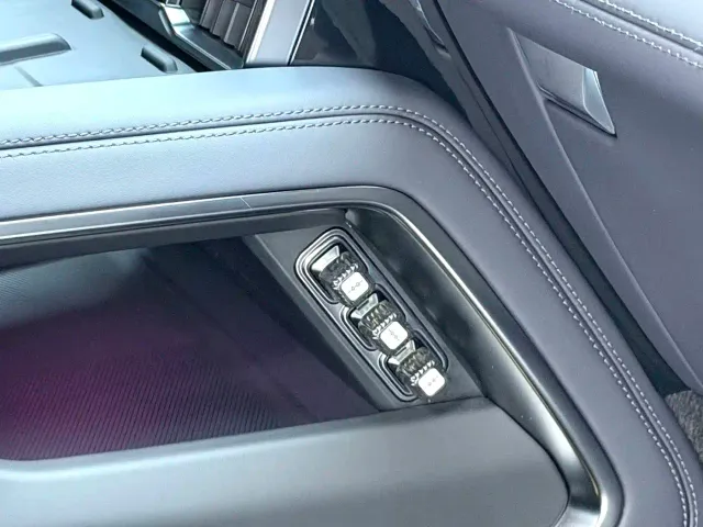 BYD FangChengBao Leopard 8 — Фото автомобиля 3