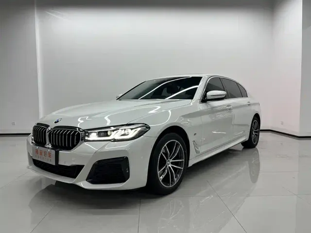 Фотография автомобиля — BMW 5 Series