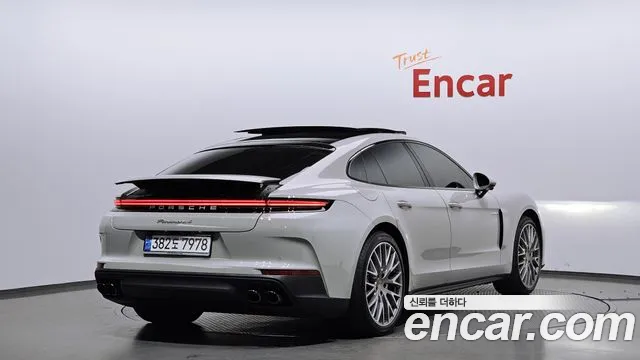 Porsche Panamera — Фото автомобиля 2