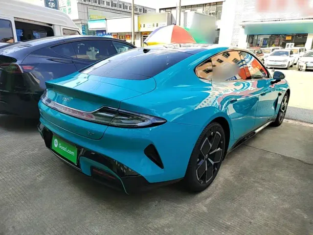 Xiaomi SU7 — Фото автомобиля 6