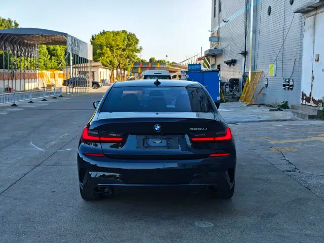 BMW 3 Series — Фото автомобиля 12