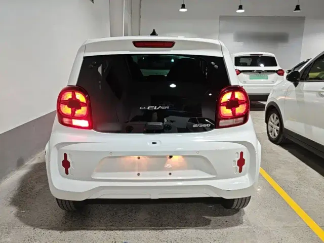 Roewe Clever — Фото автомобиля 5