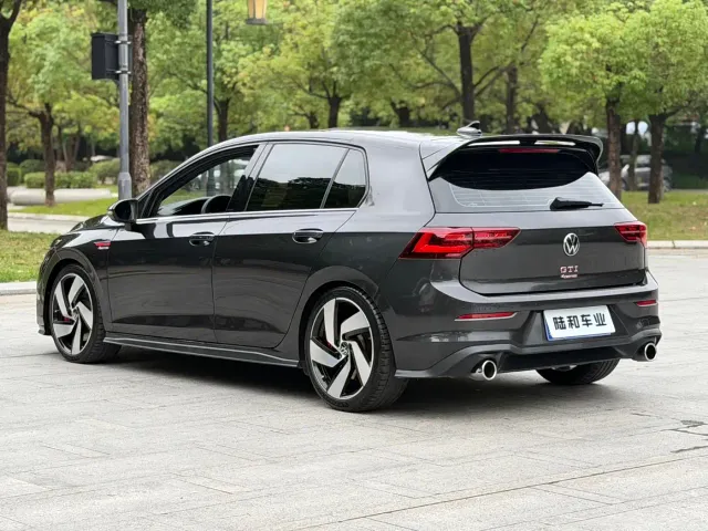 Volkswagen Golf GTI — Фото автомобиля 6