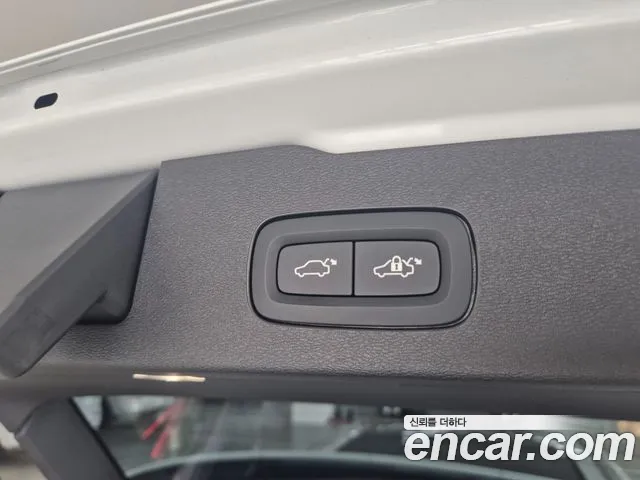 Volvo V60 — Фото автомобиля 19