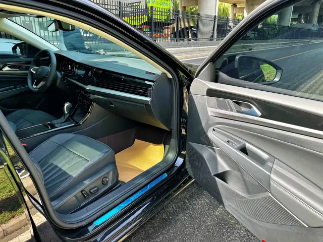 Volkswagen Passat — Фото автомобиля 9