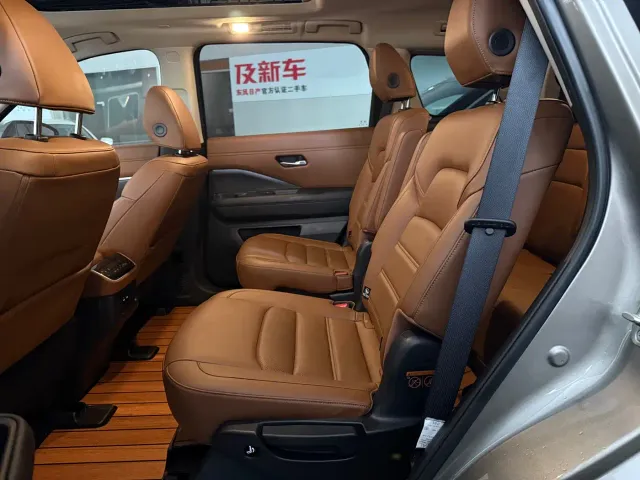 Nissan Terra — Фото автомобиля 7