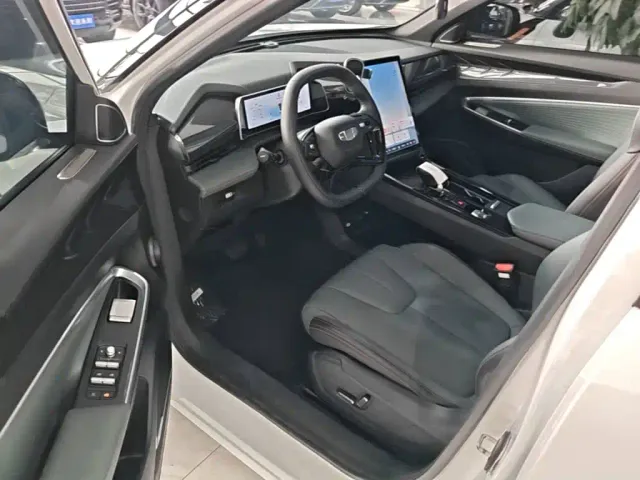 Geely Boyue — Фото автомобиля 15