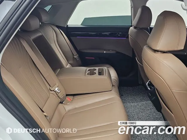 Hyundai Grandeur Grandeur (GN7) 2.5 Бензин 2WD — Фото автомобиля 12