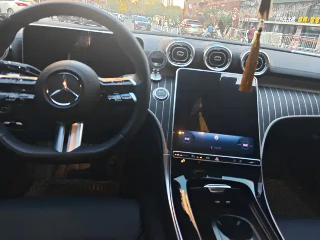 Mercedes-Benz C-Class — Фото автомобиля 12
