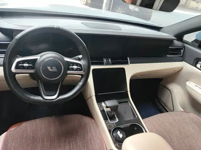 Li Auto ONE — Фото автомобиля 12
