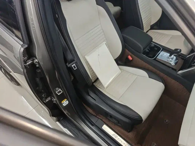 Land Rover Discovery Sport — Фото автомобиля 24