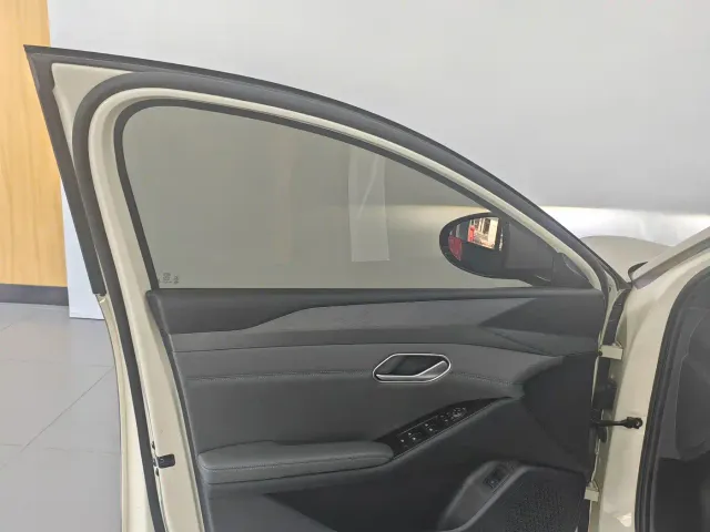 BYD Qin L — Фото автомобиля 15