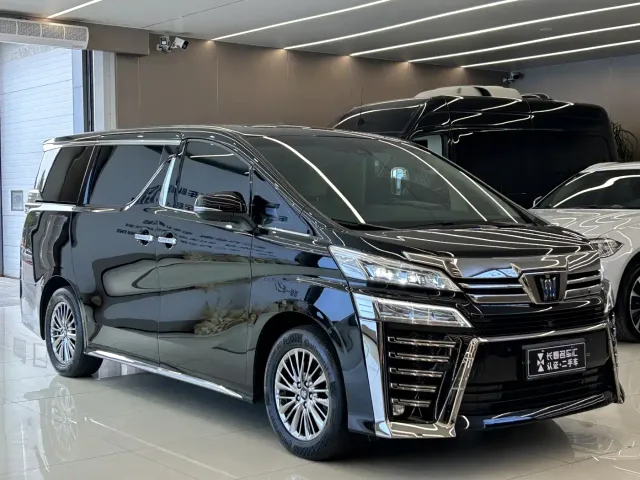 Toyota Vellfire — Фото автомобиля 3