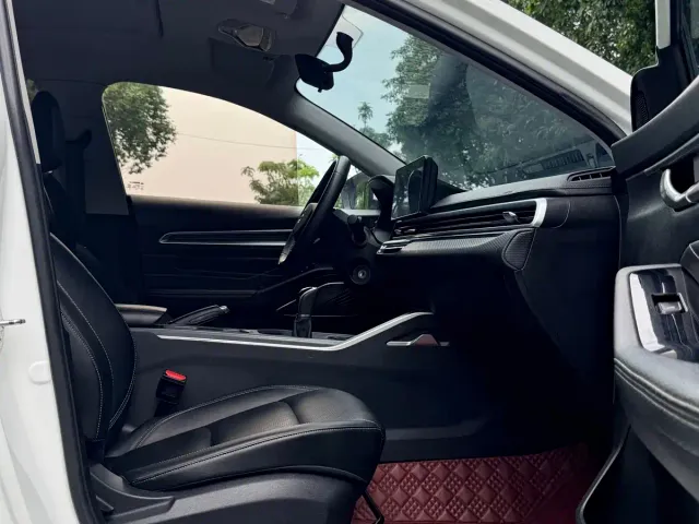 Geely Emgrand — Фото автомобиля 16