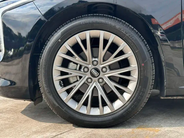 Bestune B70 — Фото автомобиля 6