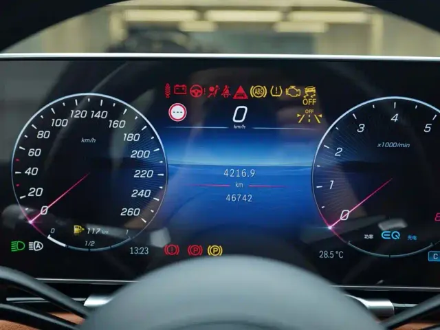 Mercedes-Benz S-Class — Фото автомобиля 7