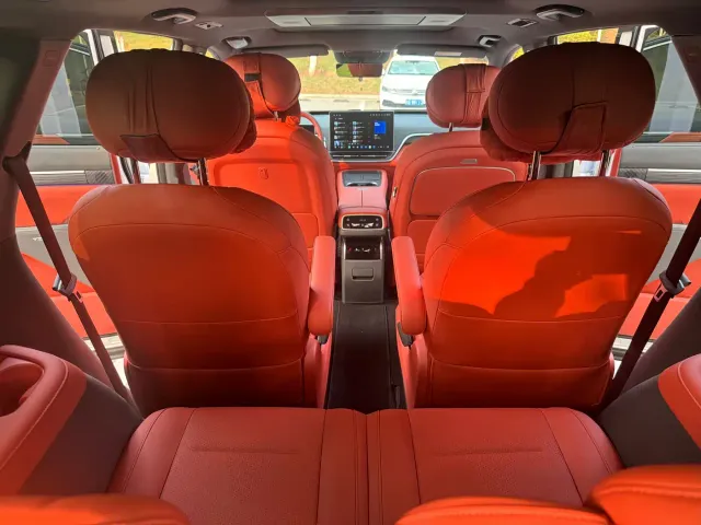 Dongfeng eπ 008 — Фото автомобиля 10