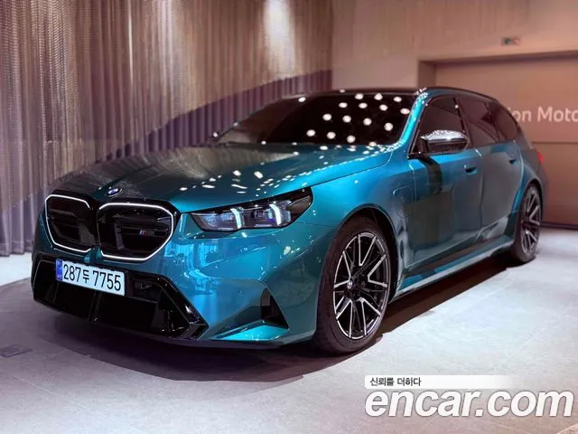 Фотография автомобиля — BMW M5 G90