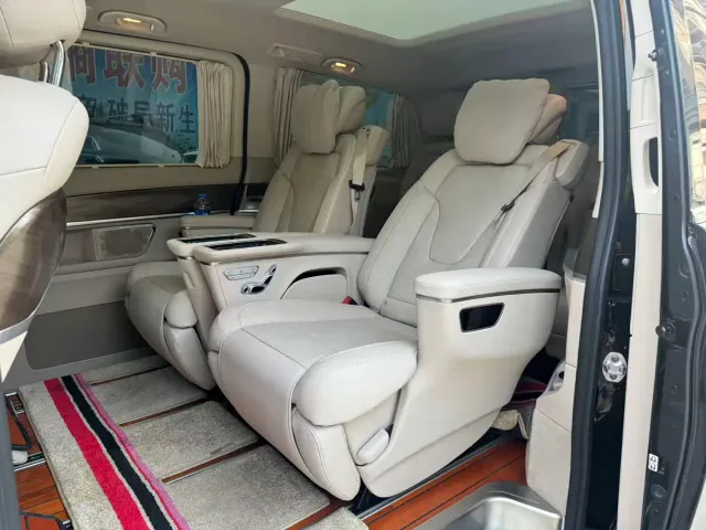 Mercedes-Benz V-Class — Фото автомобиля 4