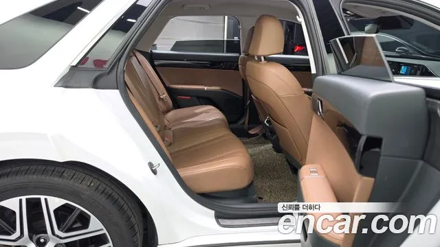 Hyundai Grandeur GN7 — Фото автомобиля 18