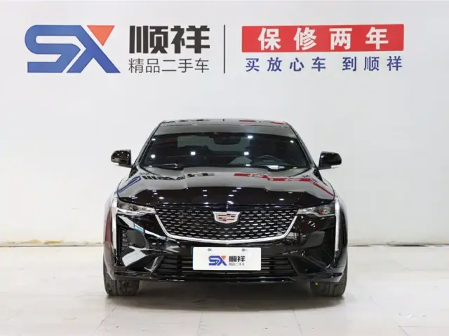 Cadillac CT4 — Фото автомобиля 2