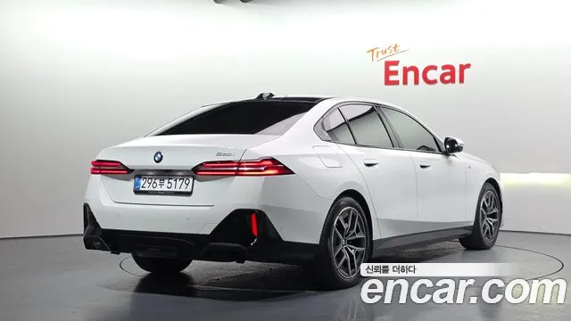 BMW 5 Series — Фото автомобиля 2