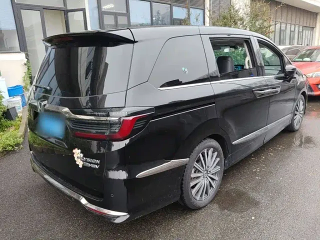 Honda Elysion — Фото автомобиля 6