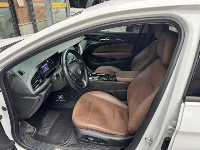 Buick Regal — Фото автомобиля 8