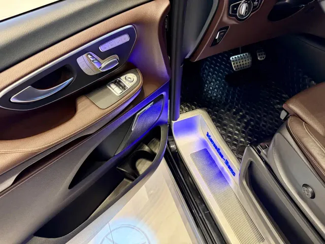Mercedes-Benz V-Class — Фото автомобиля 3