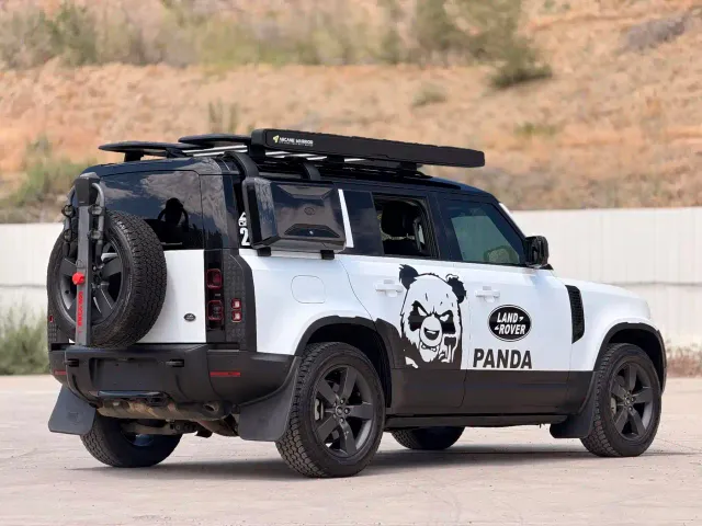 Land Rover Defender — Фото автомобиля 4